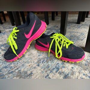 Nike Navy & Pink Sneakers